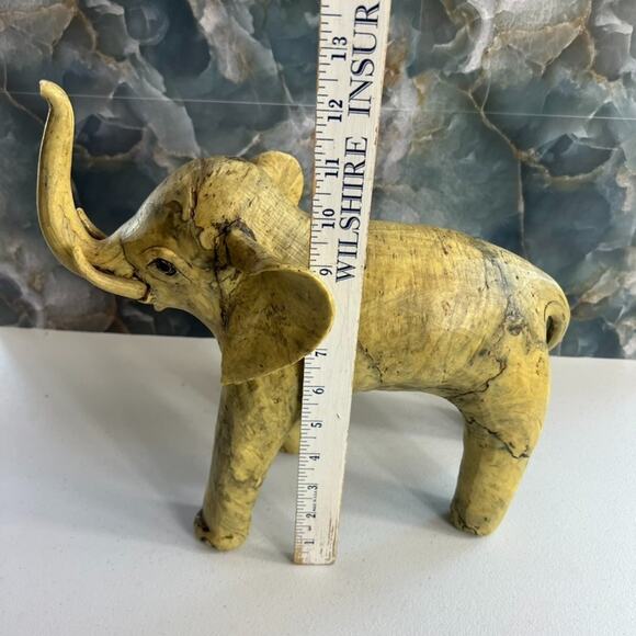 Vintage Crushed Oyster Shell Elephant Figurine 11"x 13" - Picture 8 of 15